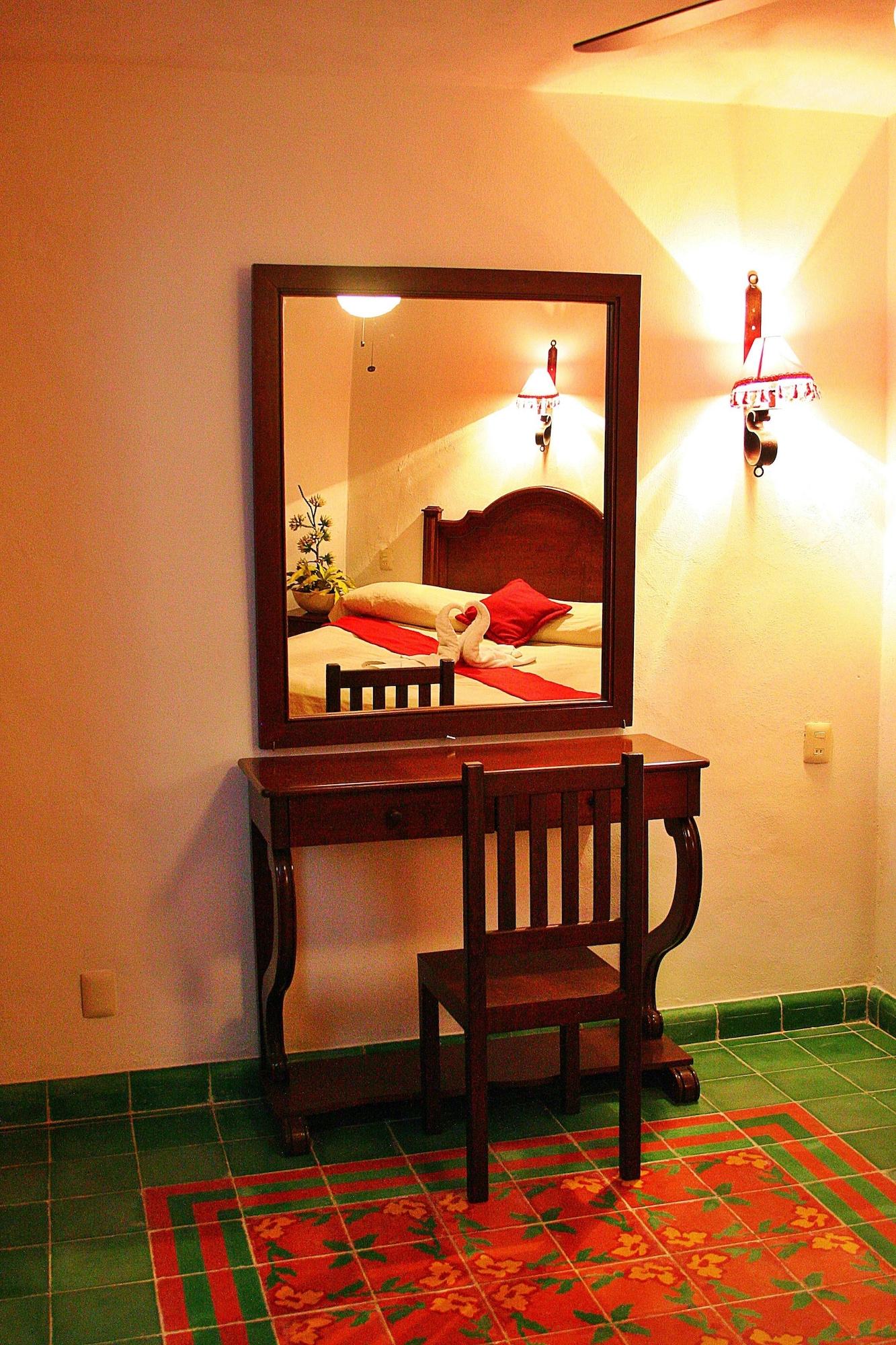 La Aurora Hotel Colonial Valladolid  Dış mekan fotoğraf