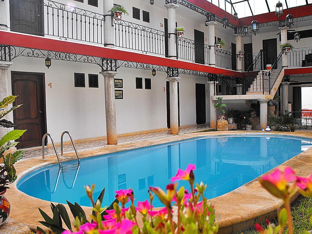 La Aurora Hotel Colonial Valladolid  Dış mekan fotoğraf