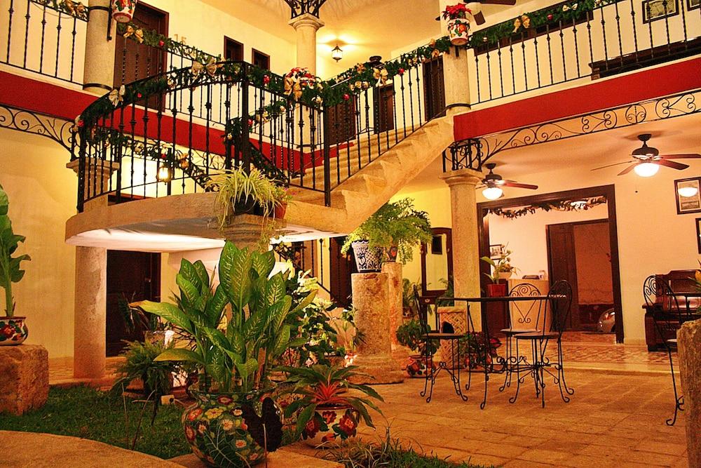 La Aurora Hotel Colonial Valladolid  Dış mekan fotoğraf