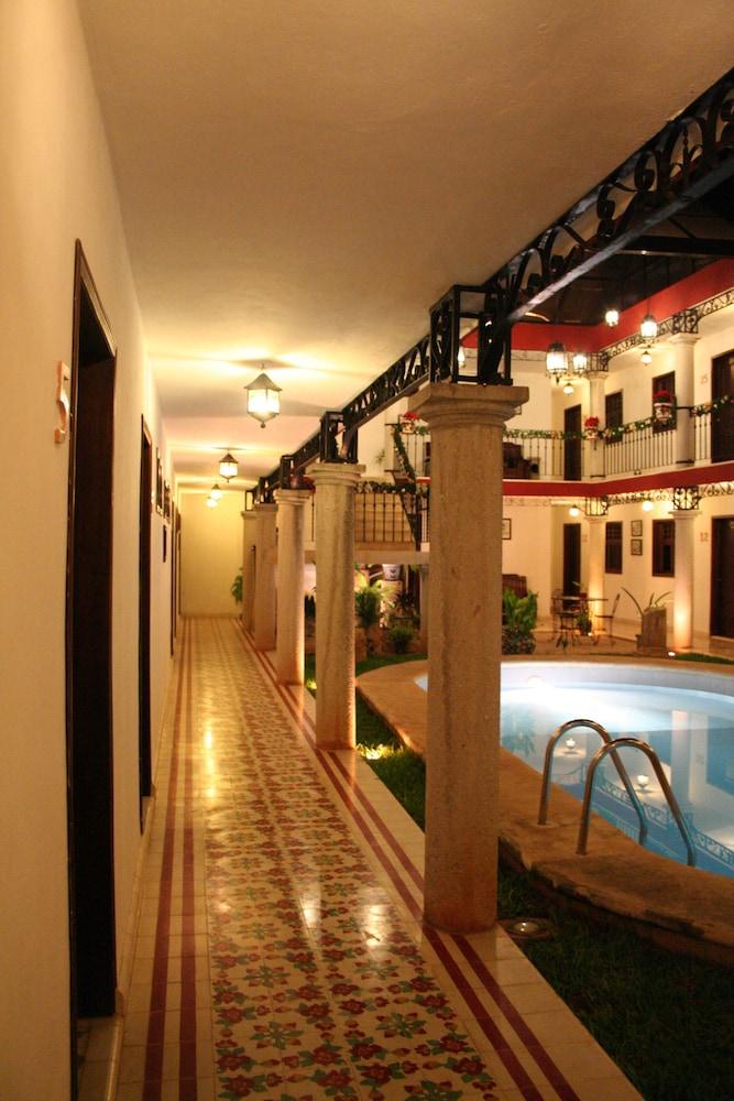 La Aurora Hotel Colonial Valladolid  Dış mekan fotoğraf