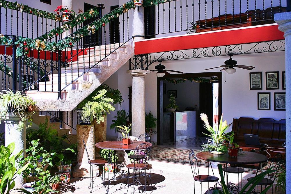 La Aurora Hotel Colonial Valladolid  Dış mekan fotoğraf