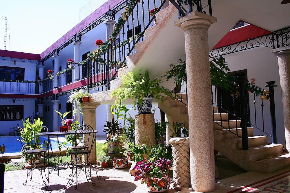 La Aurora Hotel Colonial Valladolid  Dış mekan fotoğraf