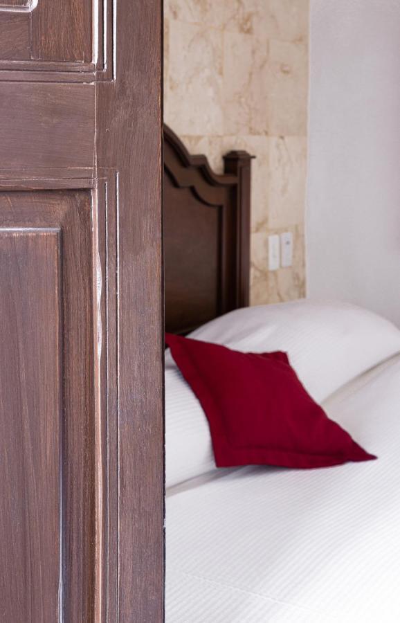 La Aurora Hotel Colonial Valladolid  Dış mekan fotoğraf